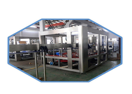 China Máquina de rellenar de la bebida de 8000 BPH de la soda automática confiable carbónica de la máquina de rellenar proveedor