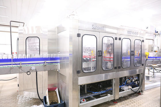 China 3 en 1 máquina de rellenar del agua de botella de cristal proveedor