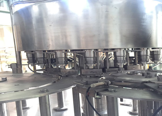 Máquina de embotellado plástica automática llena del ANIMAL DOMÉSTICO de la máquina de rellenar 8000b/H del zumo de fruta proveedor