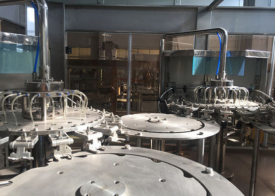 Máquina de embotellado automática monobloque del jugo 3 In1/máquina de rellenar del agua de botella del animal doméstico proveedor