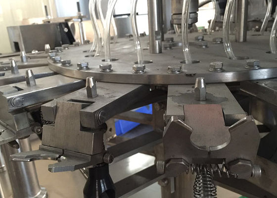 máquina de embotellado líquida automática de la embotelladora del jugo 28000BPH proveedor