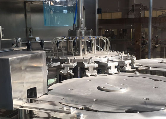 La operación fácil carbonató capacidad embotelladoa del equipo 20000-24000BPH de la bebida proveedor