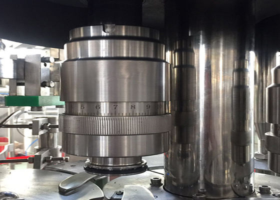La operación fácil carbonató capacidad embotelladoa del equipo 20000-24000BPH de la bebida proveedor