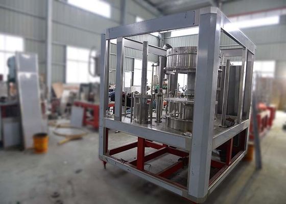 Alta máquina de embotellado exacta del agua mineral, embotelladora de la bebida automática del gas proveedor