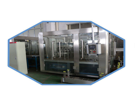 Máquina de rellenar de la bebida de 8000 BPH de la soda automática confiable carbónica de la máquina de rellenar proveedor